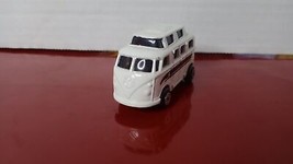 Maisto White VW Volkswagen Camper Van Raised Roof Die Cast 1:64 Scale - £2.90 GBP