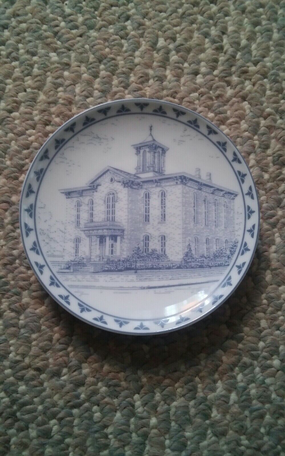005 Neat 4 3/4&quot; Blue Plate Dish School Court House - $7.99