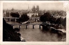 Paris France La Cite Notre-Dame et les Ponts Guy Photo RPPC Postcard B27 - £3.96 GBP