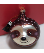 Robert Stanley Glass Sloth Face Ornament NWT - $12.90