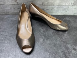 Talbots Kitten Heels Women 8.5AA Shoes Gold Leather SlipOn Peep Toe Comf... - $510.61 MXN