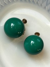 Vintage Richelieu Signed Large Bright Green Plastic Bead Goldtone Clip Earrings - £9.08 GBP