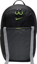 Nike Hike Day Pack (24L) - $1,714.44 MXN