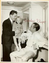 Bob Hope Eddie Bracken Daughter Original 1945 Photo - £17.92 GBP