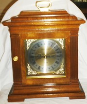 WESTMINSTER MANTEL CLOCK BY TAKANE JAPAN INCASED IN WALNUT W/BRASS ACCENTS - $445.47 MXN