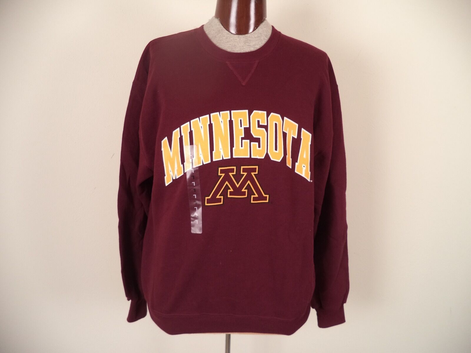Men&#39;s Red Russell Athletic Sweatshirt. Large. 50% Cotton/ 50% Polyester. - $19.75