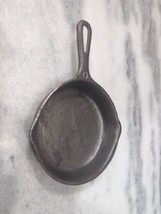 Griswold #0 Cast Iron Skillet 562  (Reproduction) 6.75&quot; End to End - £23.74 GBP
