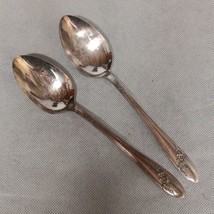 Oneida Queen Bess II Serving Spoons 2 Silverplated 8.25&quot; Pattern 1946 - £8.60 GBP