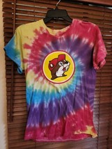 Small Buc-ee&#39;s Shirt peace love bucees tie dye swirl rainbow gas station swag - £6.87 GBP