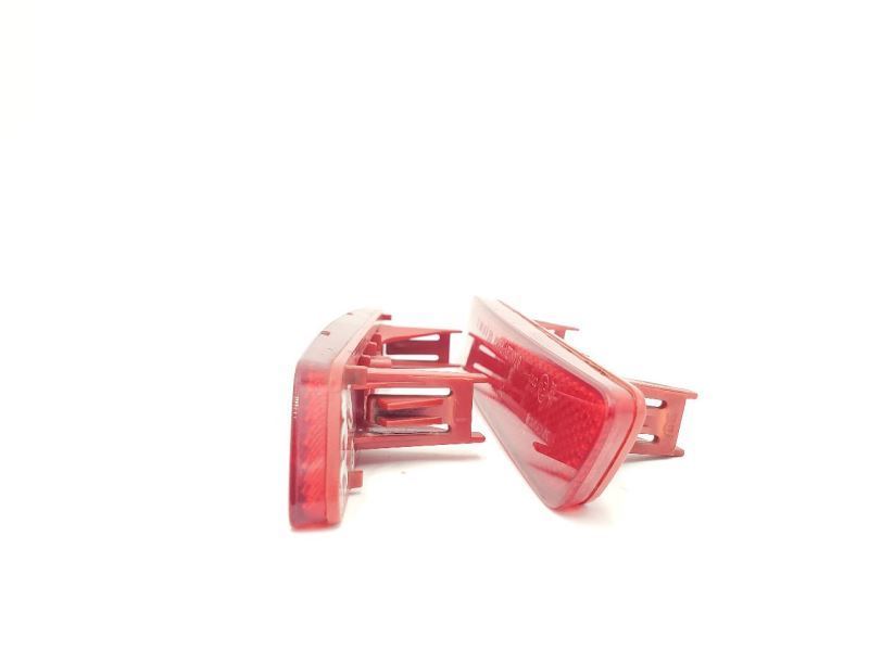 Set Of Rear Bumper Reflectors OEM 2010 Honda CR-V Item image 2