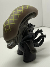 Titans Alien VS Predator Loot Crate Exclusive 4.5&quot; Tall Vinyl Figure AVP 2015 - £4.31 GBP