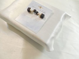 Inspired Life  5/16&quot; Gold Tone Black Stone Front &amp; Back Earrings M450 - £8.29 GBP