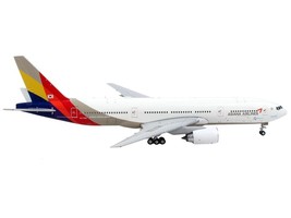 Boeing 777-200ER Commercial Aircraft &quot;Asiana Airlines&quot; White with Tail Graphics - £62.26 GBP