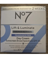 No7 Lift &amp; Luminate Triple Action Fragrance Free Day SPF 30 Cream 1.69oz - $369.95 MXN