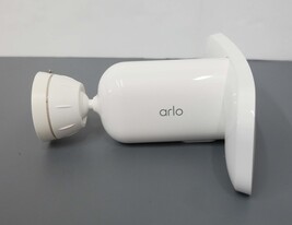 Arlo Pro 3 FB1001 Floodlight Indoor/Outdoor Security Camera - White image 4