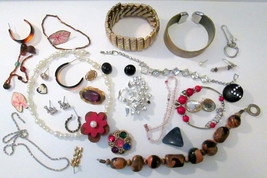 Vintage to Now JEWELRY LOT JUNK CRAFT BITS &amp; PIECES NECKLACE SINGLE EARR... - $18.00