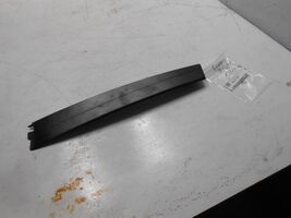 2006 Saturn Ion 2 Exterior Front Right RH Passenger side Door Trim Molding - $28.99