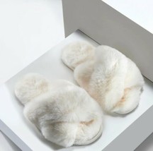 Charlie Paige ~ Open Toe ~ Crossover ~ Slippers ~ Size Small ~ White ~ Faux Fur - £18.36 GBP