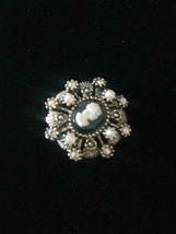 Vintage 60s Hope Chest clip on cameo earrings image 2