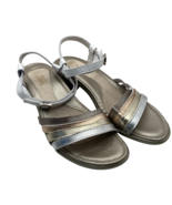 Naot Current Women&#39;s Metallic Strappy Sandal Gold/Silver/White EU 38 (US 8) - €56,76 EUR