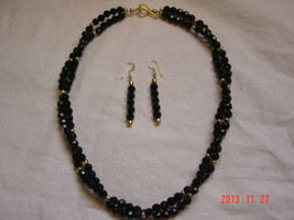 Sublime Black and Gold Glass Necklace - £15.72 GBP