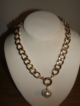 Lovely Elegant Large Gilded Golden Chain Pearl Drop Collar Necklace (New) - £7.87 GBP