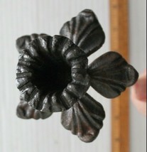 Cast Iron Flower Garden Stake Daffodil Jonquil Narcissus Small Rustic Metal - £7.86 GBP