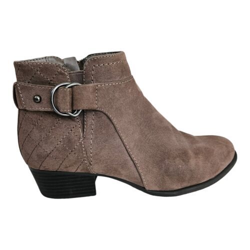 Riona grand sales back zip bootie