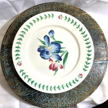 Tabletops Unlimited Dinner Plate BOTANICA Blue &amp; Pink Iris Floral 10 1/2&quot; D Oven - £10.85 GBP