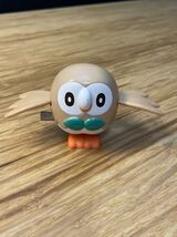 Pokemon Sun &amp; Moon 2&quot; ROWLET Wind-Up Owl Happy Meal Toy McDonald&#39;s 2017 ... - $183.87 MXN