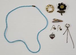 *B) Vintage Junk Drawer Mixed Lot Costume Jewelry Brooch Clip Charm Earrings - £6.21 GBP