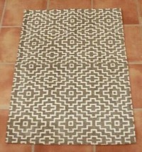 Threshold 95% Cotton 5% Other Grey 2&quot; x 3&quot; Accent Rug RN17730 (NEW) - £12.41 GBP