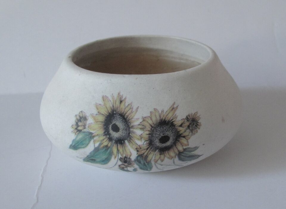 Candle in Pottery Holder, 2in Tall, Burn Time 25 Hours, Vintage - $7.91
