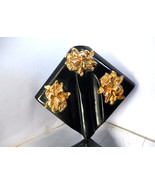 Victorian Whitby Jet Mourning Carved Brooch Gilt Pinchbeck Daffodil Accents - £55.32 GBP