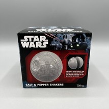 Disney Star Wars Ceramic Death Star Magnetic Salt &amp; Pepper Shakers Lucasfilm - £19.75 GBP