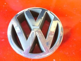 99-02 VW Passat Front Grille Badge 3B0 853 601 Logo 3B0 853 601A Nameplate Logo - £14.14 GBP