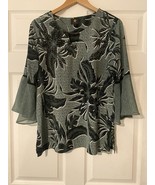 JM collection green floral blouse size PXL flared sleeve - $24.45 CAD