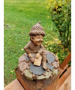 TOM CLARK CAIRN STUDIOS GNOME ON &quot;KING&quot; OF CLUBS FIGURINE 1984 #68 PREOWNED - $377.48 MXN