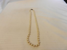 Vintage Single Strand Faux Pearl Necklace 22&quot; long - £39.28 GBP
