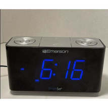 Emerson SmartSet Dual Alarm Clock Radio USB Bluetooth Night Light CKS1507 - £71.77 GBP
