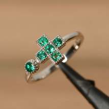 0.7Ct Round Cut Green Emerald Solitaire Engagement Ring 14K White Gold Finish - £71.45 GBP