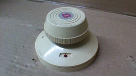 (USED)SIMPLEX 2098-9577 SMOKE DETECTOR WITHOUT BASE PLATE / THREE WIRE T... - $9.59