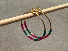 Fuschia Pink and Teal Beaded Hoop Earrings, Multicolored hoops, Simple gold hoop - £15.98 GBP