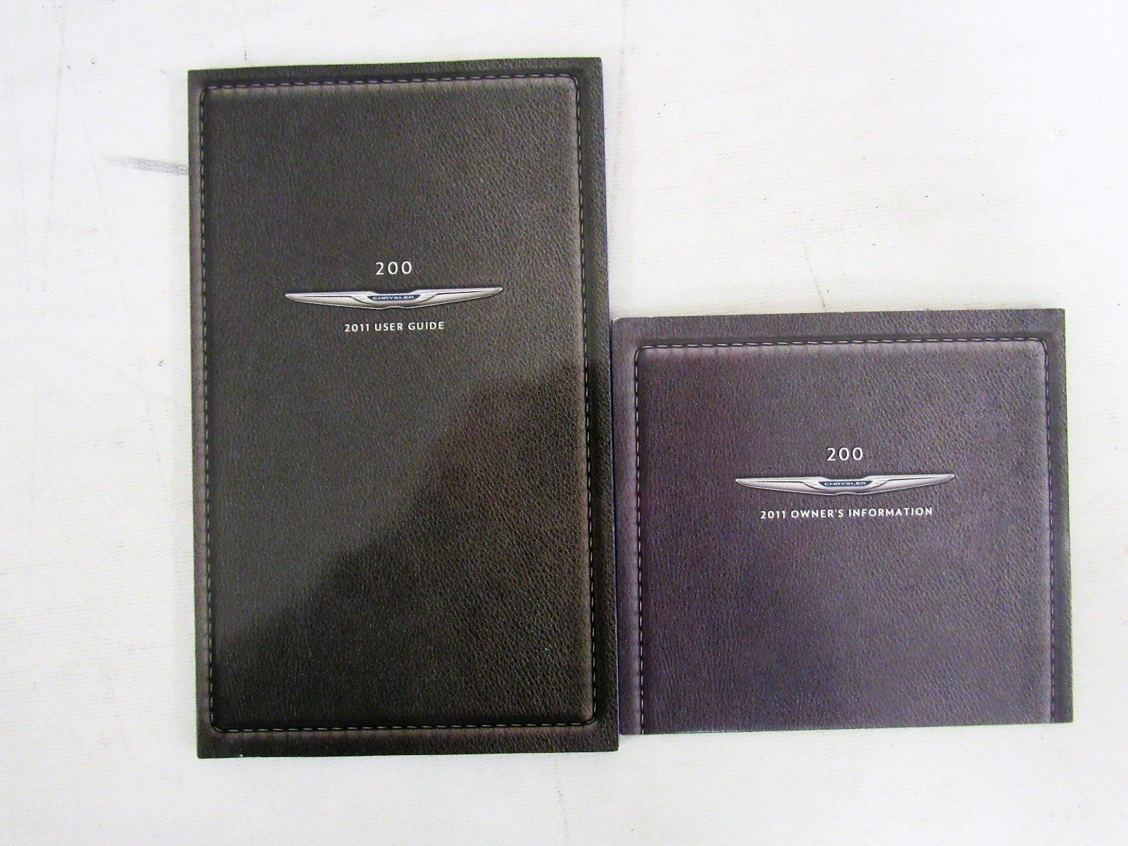 2011 Chrysler 200 Owners Manual [Paperback] Chrysler - $68.60