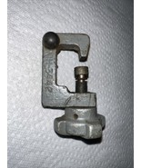 Vintage Clamp Number MH-3442  opening 3/4&quot; wide with handle - $174.66 MXN