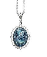 Anhänger Einer Schöne Weiße Einhorn mit Einem Fairy Reiten IN Blau Hinte... - $32.61