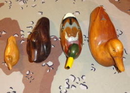 4 QTY HAND CARVED WOOD WOODEN DUCKS DECORATIONS MADE IN THE USA - $26.77