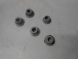 2004 Chevrolet Silverado 1500 Rear Seat Nuts - $56.02 CAD