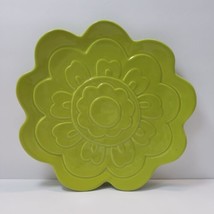 3 Living Quarters Your Home Your Style Lime Green Flower Shaped 8.5&quot; Plates - $28.80