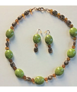 T Lohr Original Acrylic Green Crackle Necklace And Earring Ensemble - £7.84 GBP